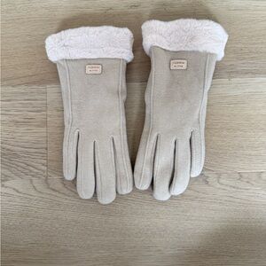 Women's Tan Mittens